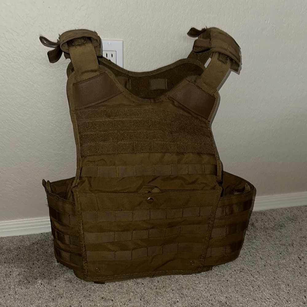 Tactical Brown Vest